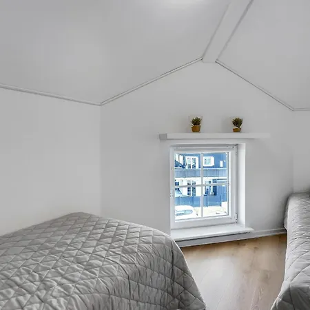 아파트 3 Bedroom In *